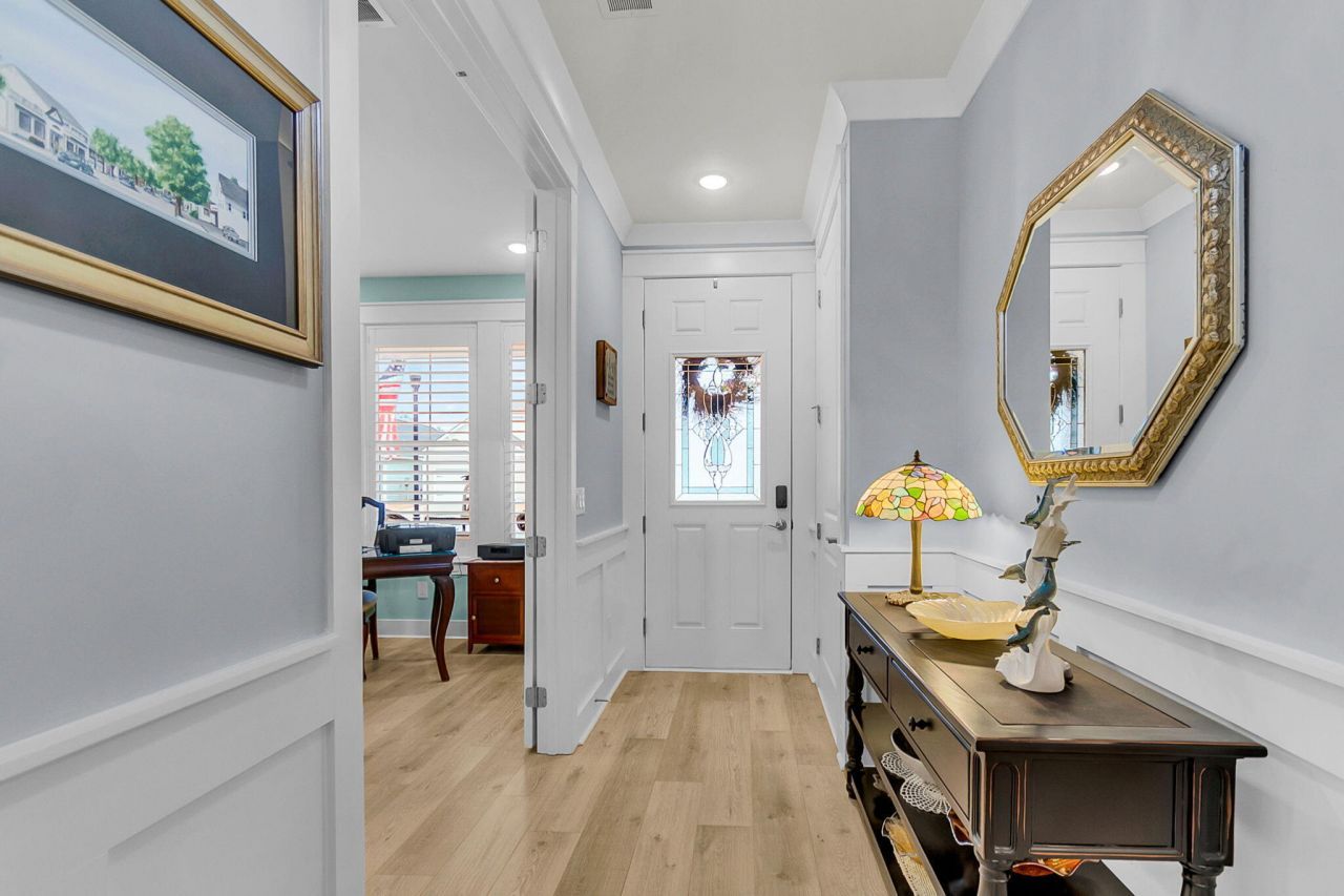 133 Leeward Landing Photo 5