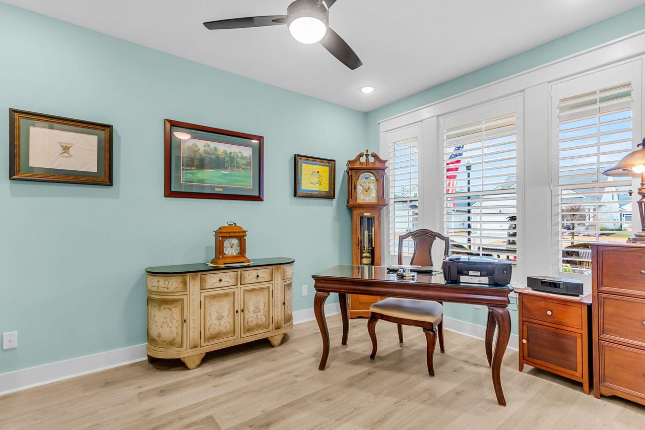 133 Leeward Landing Photo 6