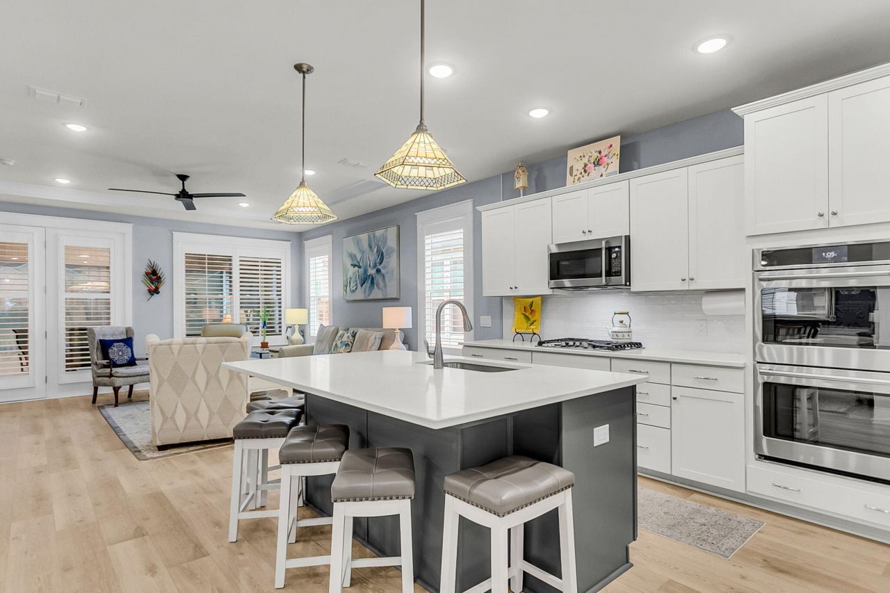 133 Leeward Landing Photo 9