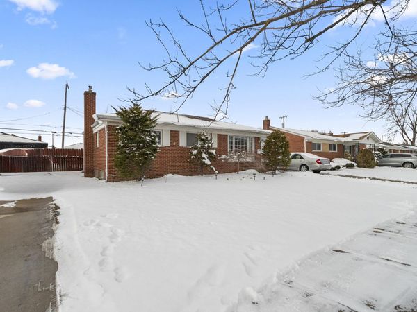 5845 Plainfield Street, Dearborn Heights, MI 48127