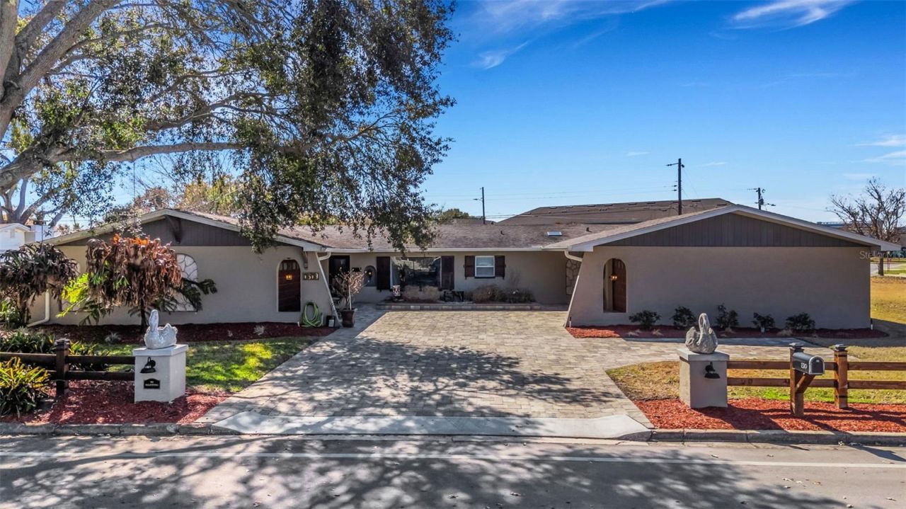 1319 Edgewater Beach Drive, Lakeland, FL 33805 Photo