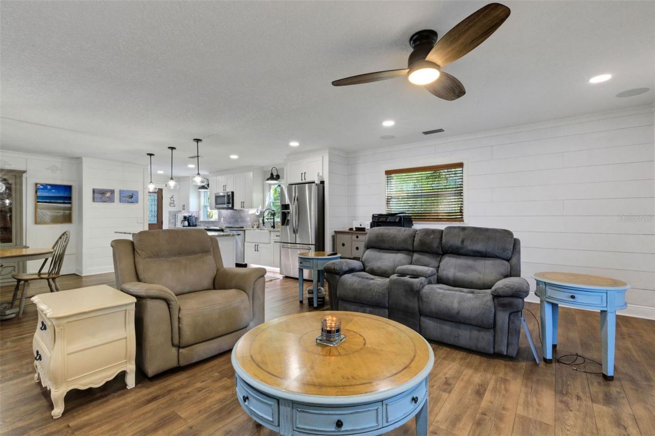 1319 Edgewater Beach Drive, Lakeland, FL 33805 Photo