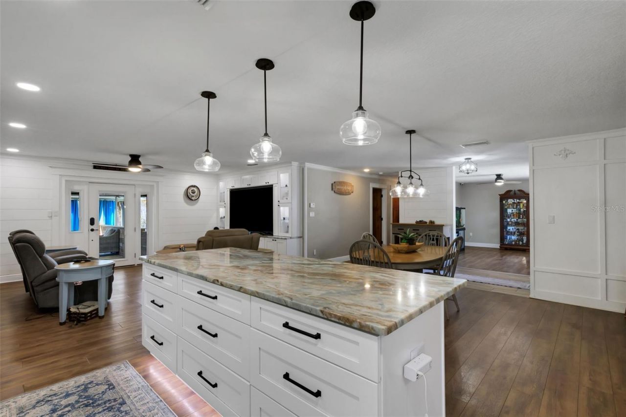 1319 Edgewater Beach Drive, Lakeland, FL 33805 Photo