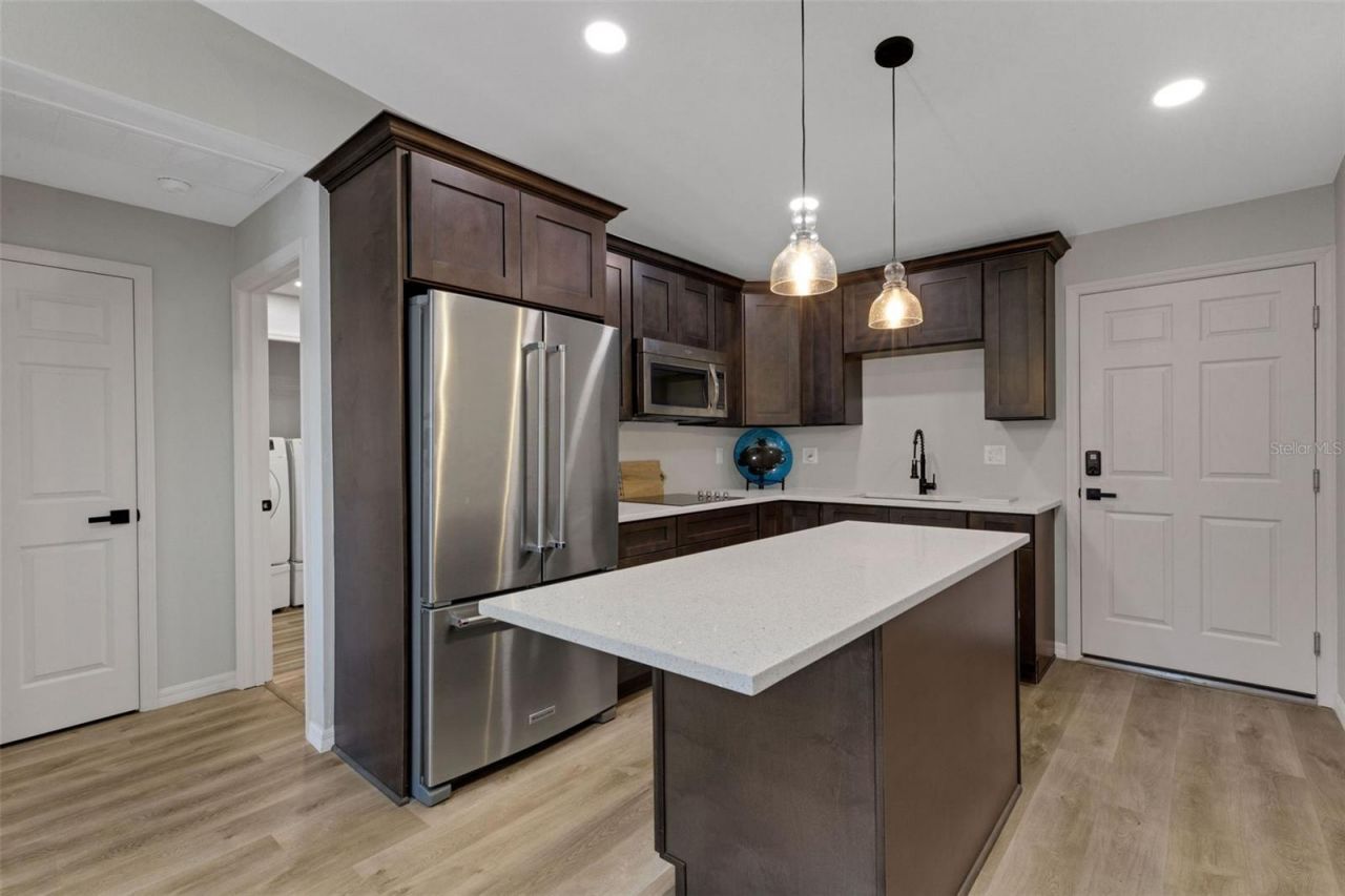 1319 Edgewater Beach Drive, Lakeland, FL 33805 Photo