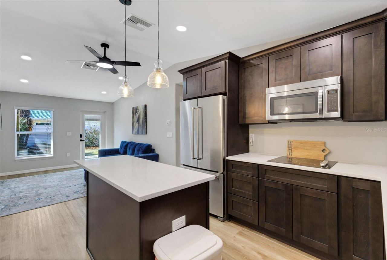 1319 Edgewater Beach Drive, Lakeland, FL 33805 Photo