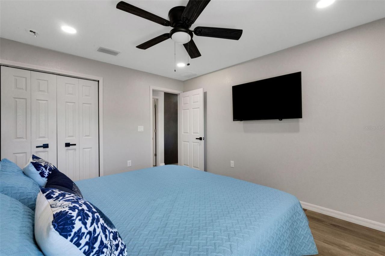 1319 Edgewater Beach Drive, Lakeland, FL 33805 Photo