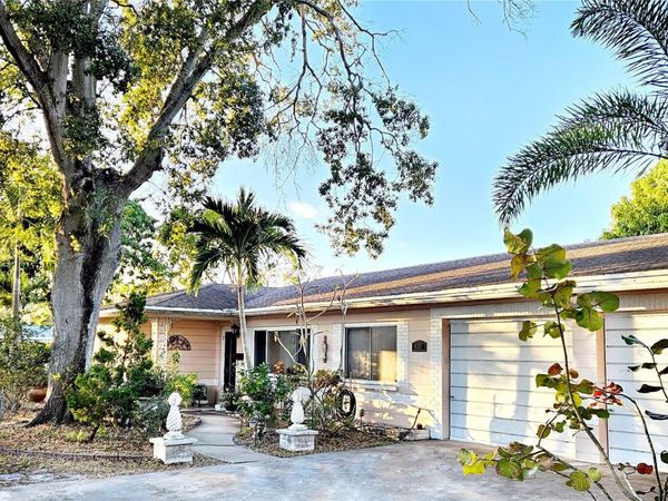 655 42ND AVENUE N, ST PETERSBURG, FL 33703