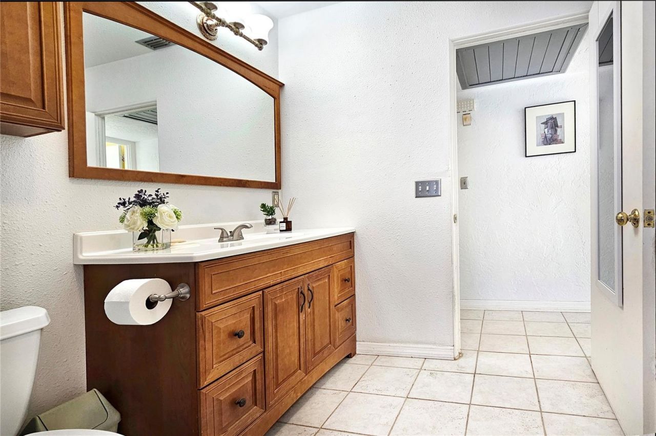 655 42nd Avenue N, Saint Petersburg, FL 33703 Photo