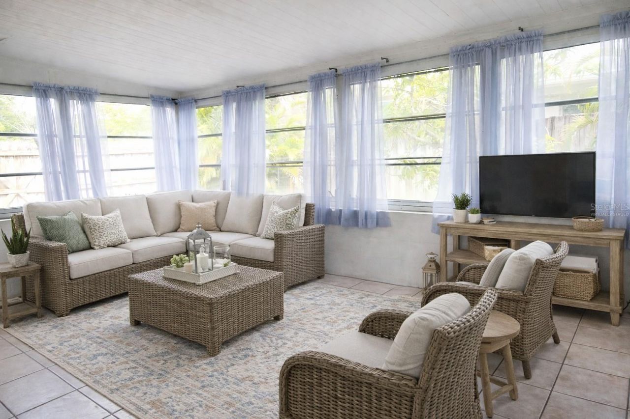 655 42nd Avenue N, Saint Petersburg, FL 33703 Photo