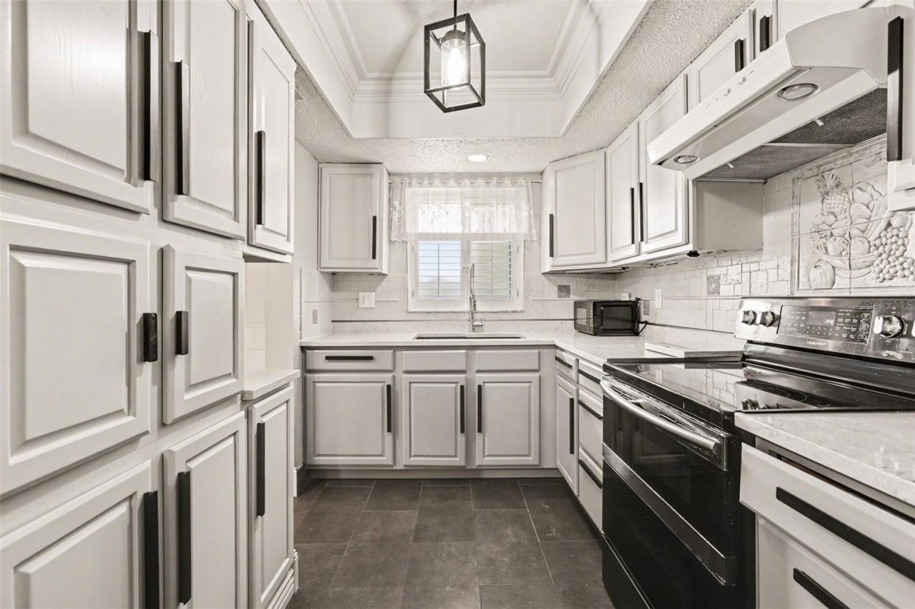 4157 Heron Way, Unit 302, Bradenton, FL 34205 Photo