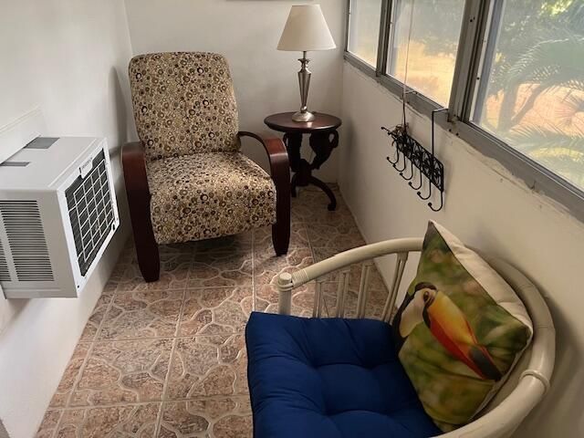 300 Windsor, Unit M, West Palm Beach, FL 33417 Photo