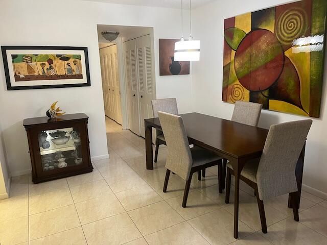 300 Windsor, Unit M, West Palm Beach, FL 33417 Photo