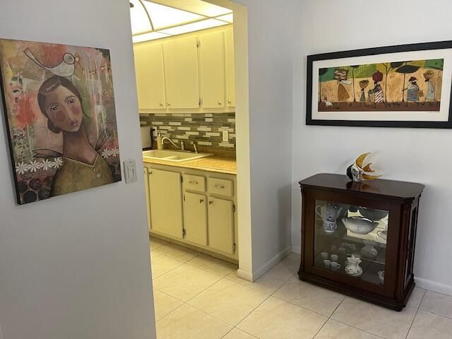 300 Windsor, Unit M, West Palm Beach, FL 33417 Photo