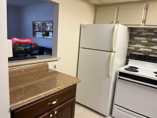 300 Windsor, Unit M, West Palm Beach, FL 33417 Photo