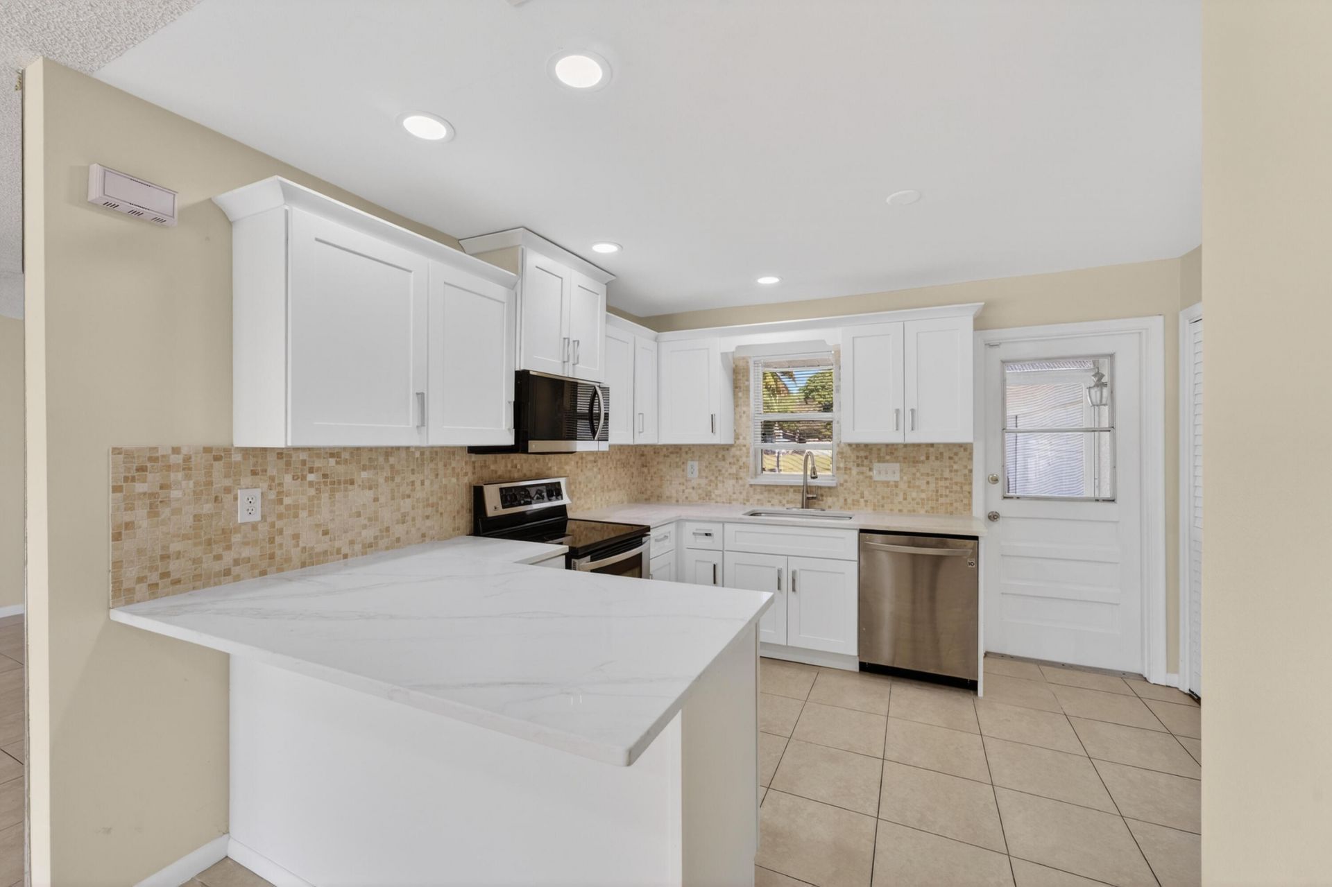 1422 42nd Street, West Palm Beach, FL 33407 Photo