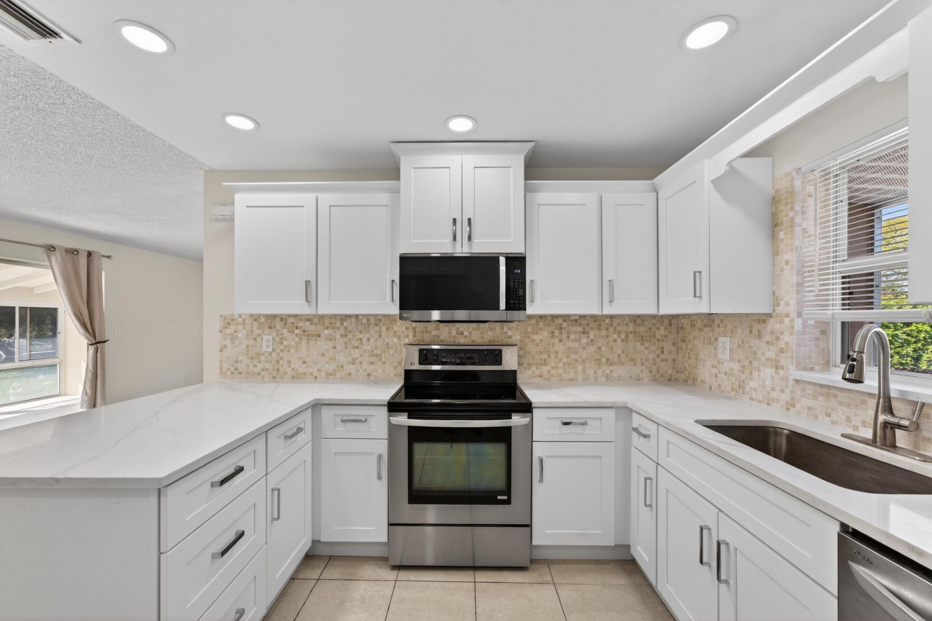 1422 42nd Street, West Palm Beach, FL 33407 Photo