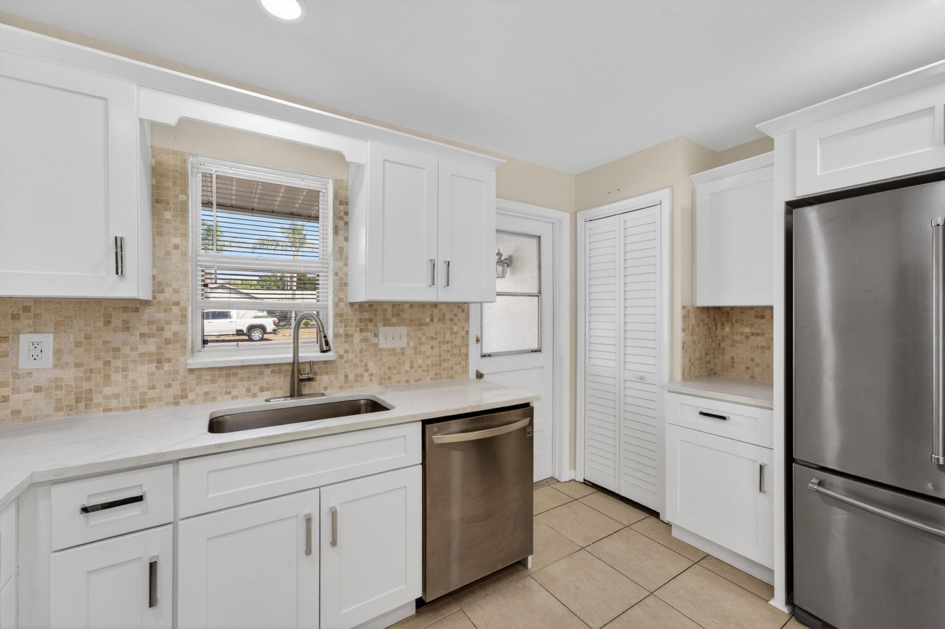 1422 42nd Street, West Palm Beach, FL 33407 Photo