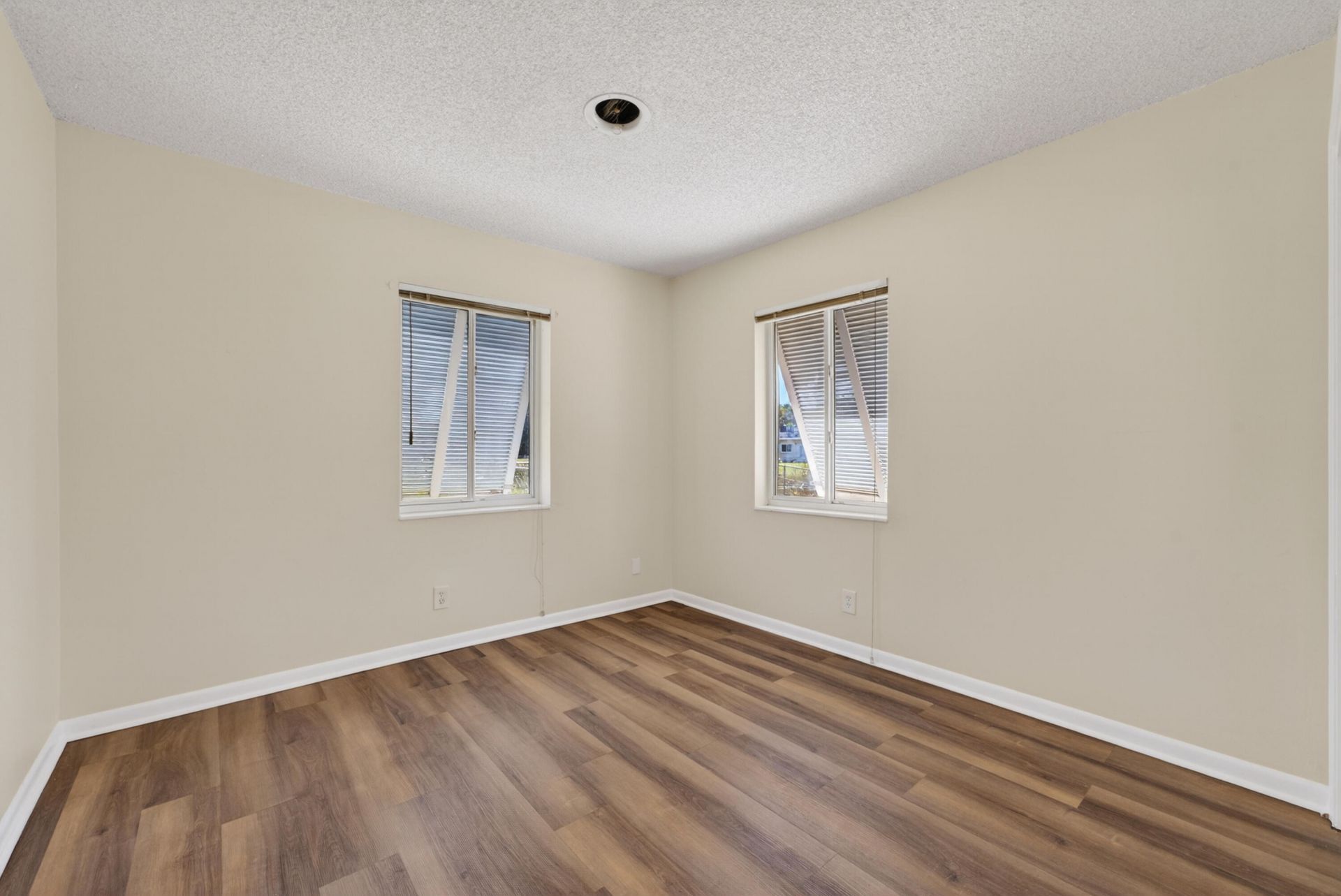 1422 42nd Street, West Palm Beach, FL 33407 Photo