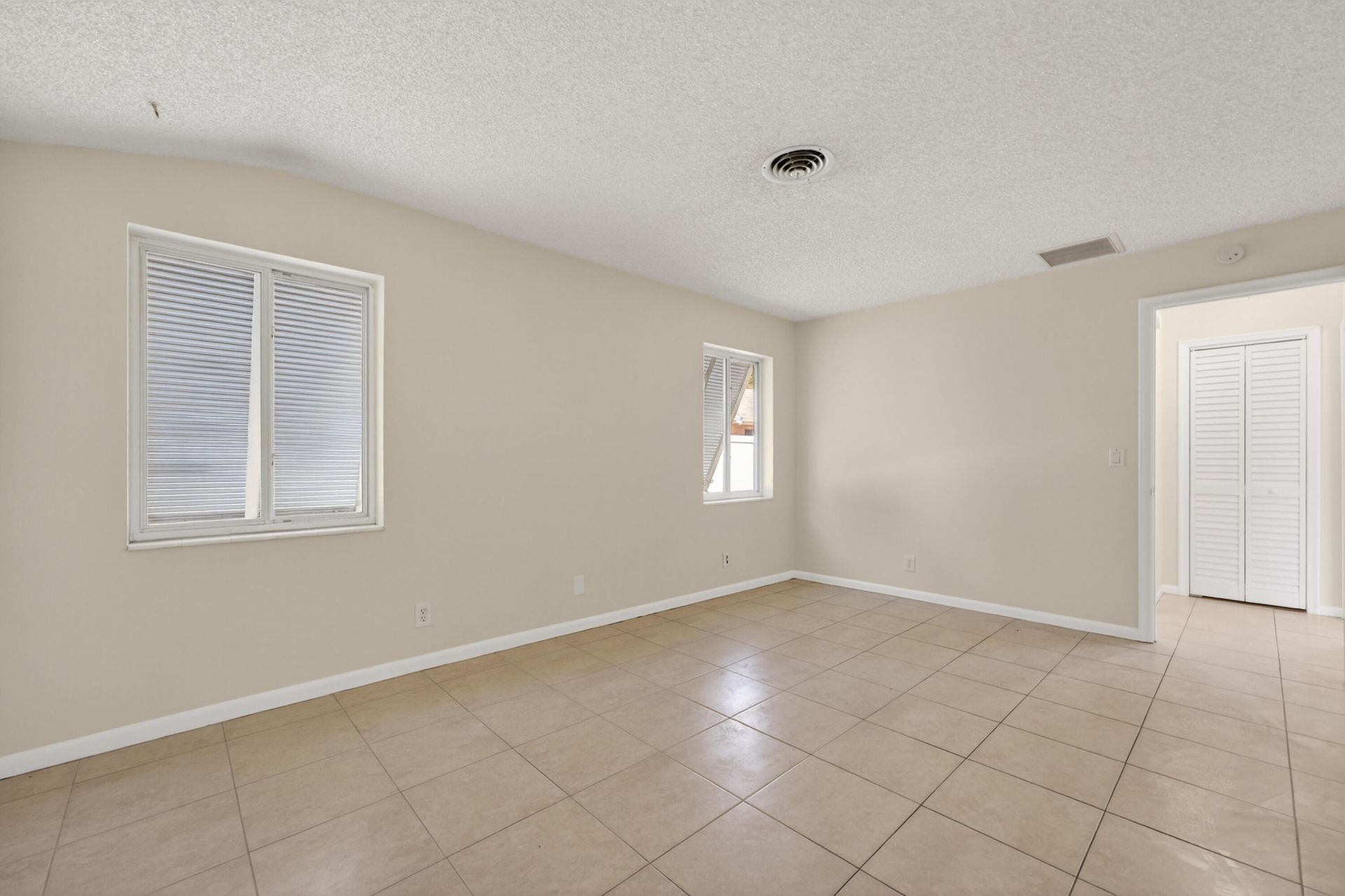 1422 42nd Street, West Palm Beach, FL 33407 Photo