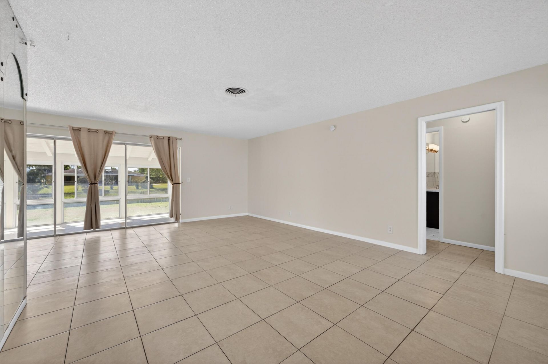 1422 42nd Street, West Palm Beach, FL 33407 Photo
