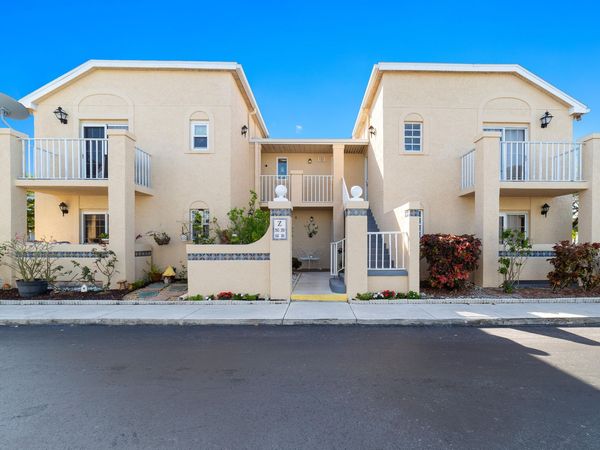 1627 SE Green Acres Circle, Unit Z203, Port St. Lucie, FL 34952