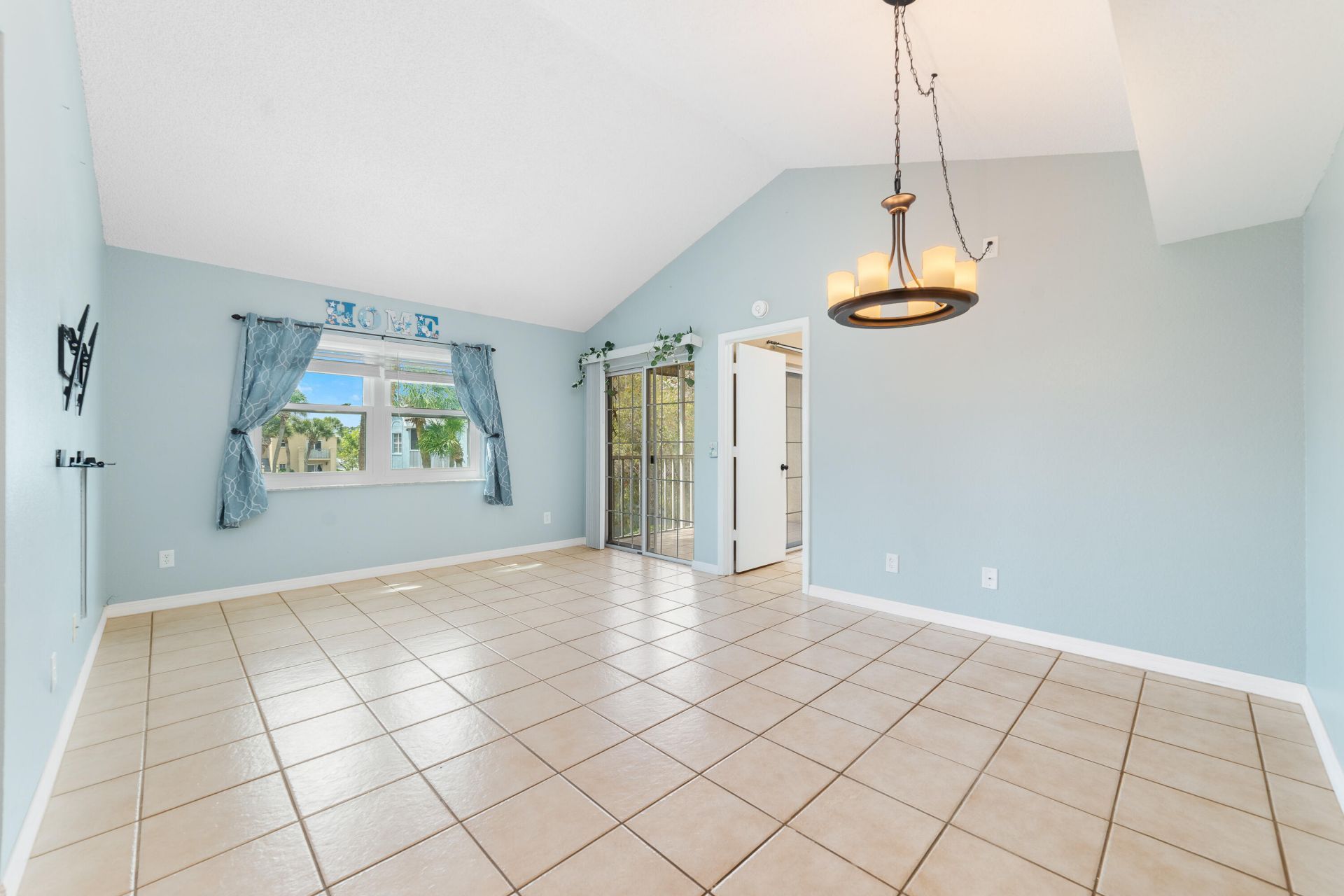 1627 SE Green Acres Circle, Unit Z203, Port Saint Lucie, FL 34952 Photo