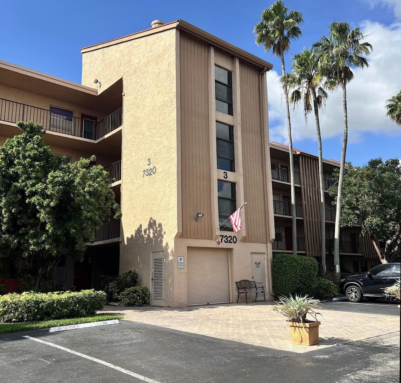 7320 Lake Cir Drive, Unit 204, Margate, FL 33063 Photo