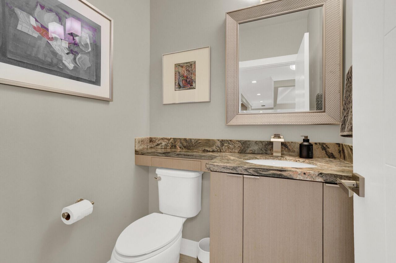 513 N Country Club Drive, Atlantis, FL 33462 Photo