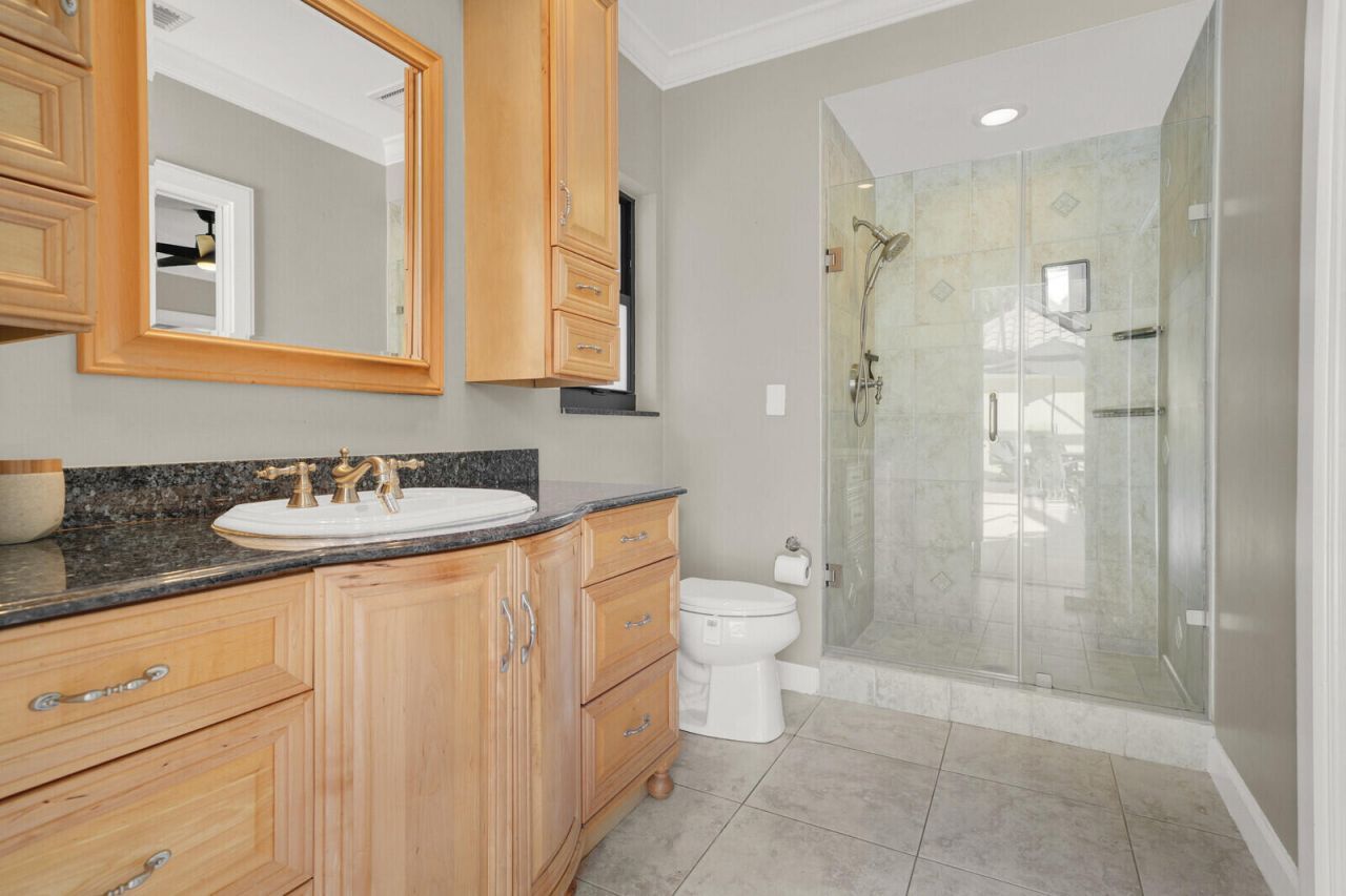 513 N Country Club Drive, Atlantis, FL 33462 Photo