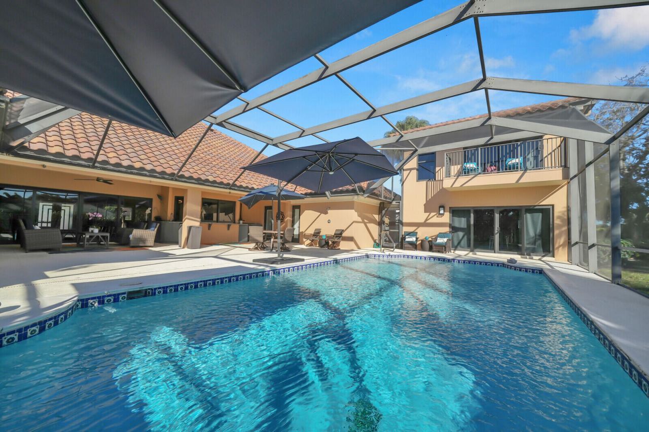 513 N Country Club Drive, Atlantis, FL 33462 Photo