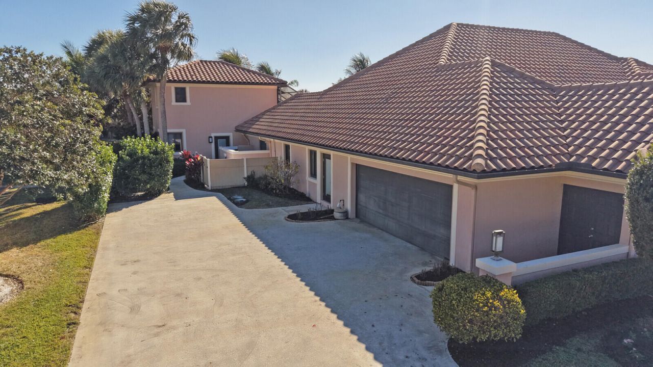 513 N Country Club Drive, Atlantis, FL 33462 Photo