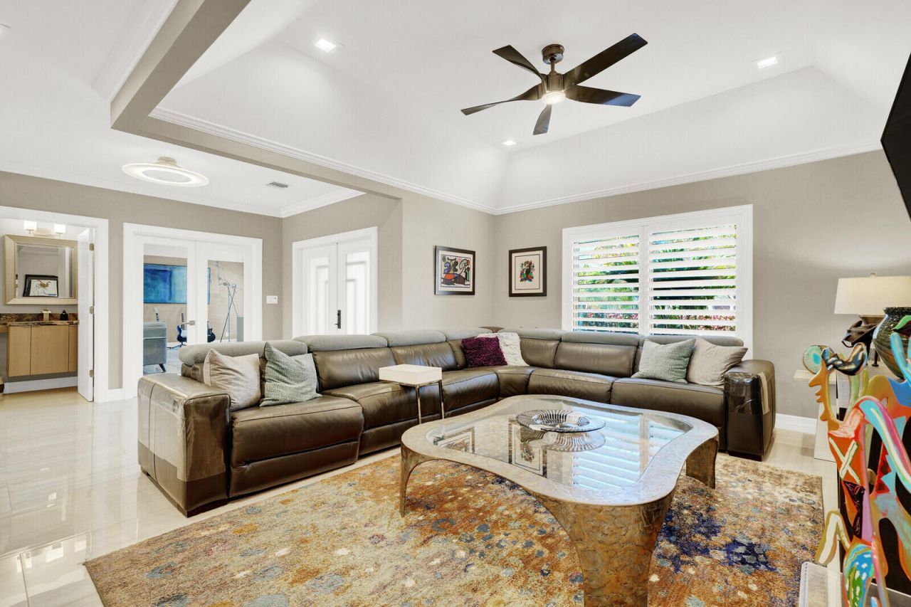 513 N Country Club Drive, Atlantis, FL 33462 Photo