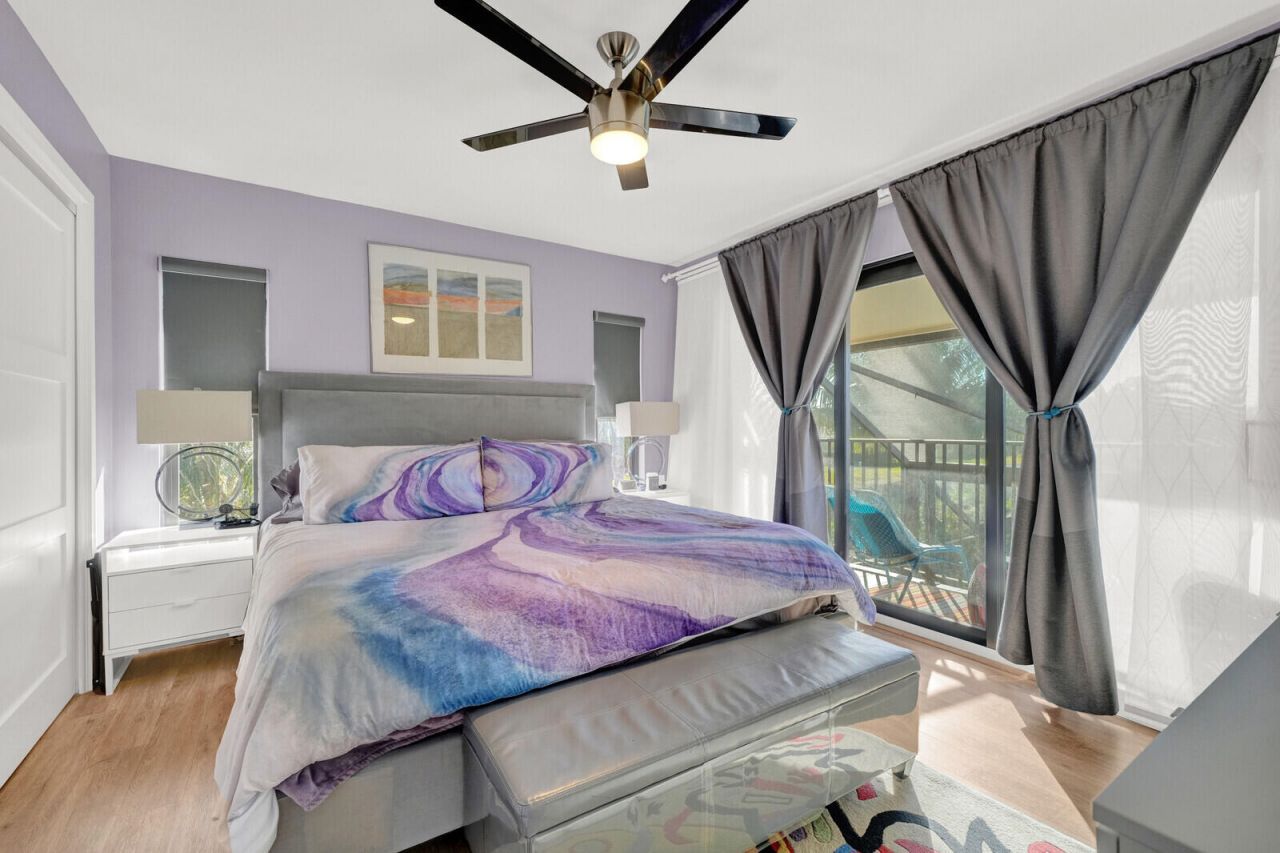 513 N Country Club Drive, Atlantis, FL 33462 Photo