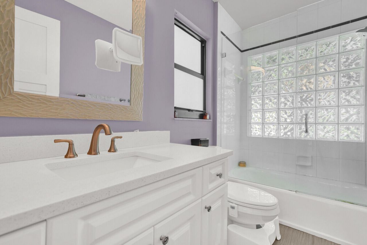 513 N Country Club Drive, Atlantis, FL 33462 Photo