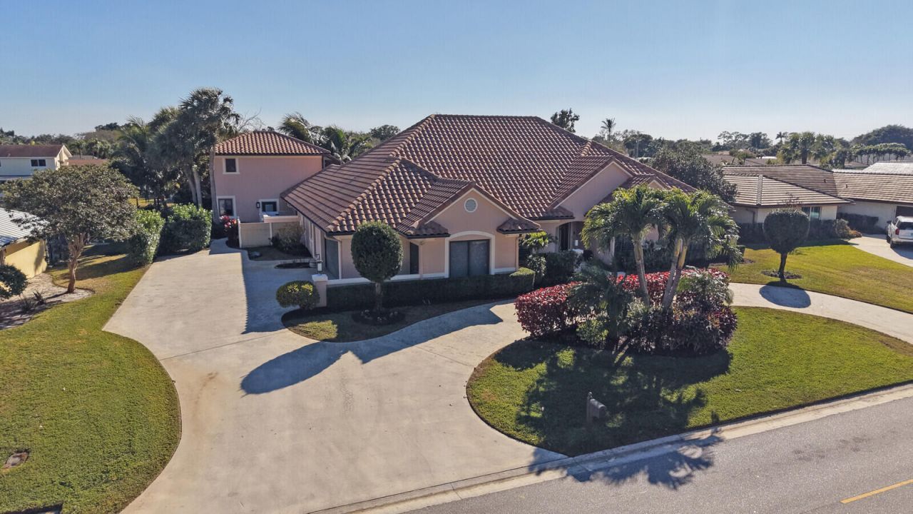 513 N Country Club Drive, Atlantis, FL 33462 Photo