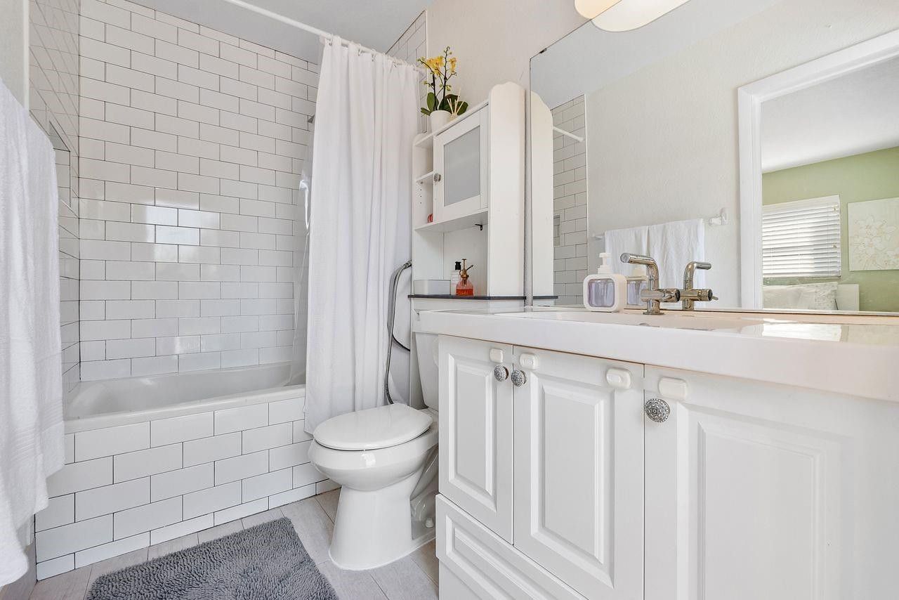 1530 NE 53rd Street, Fort Lauderdale, FL 33334 Photo