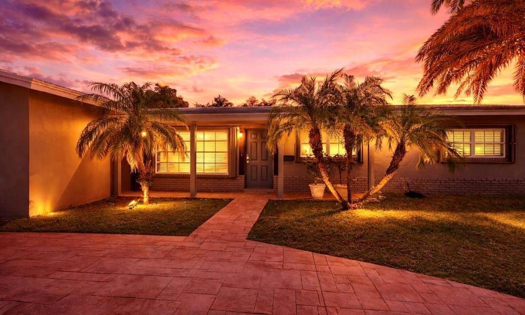 1530 NE 53rd Street, Fort Lauderdale, FL 33334 Photo