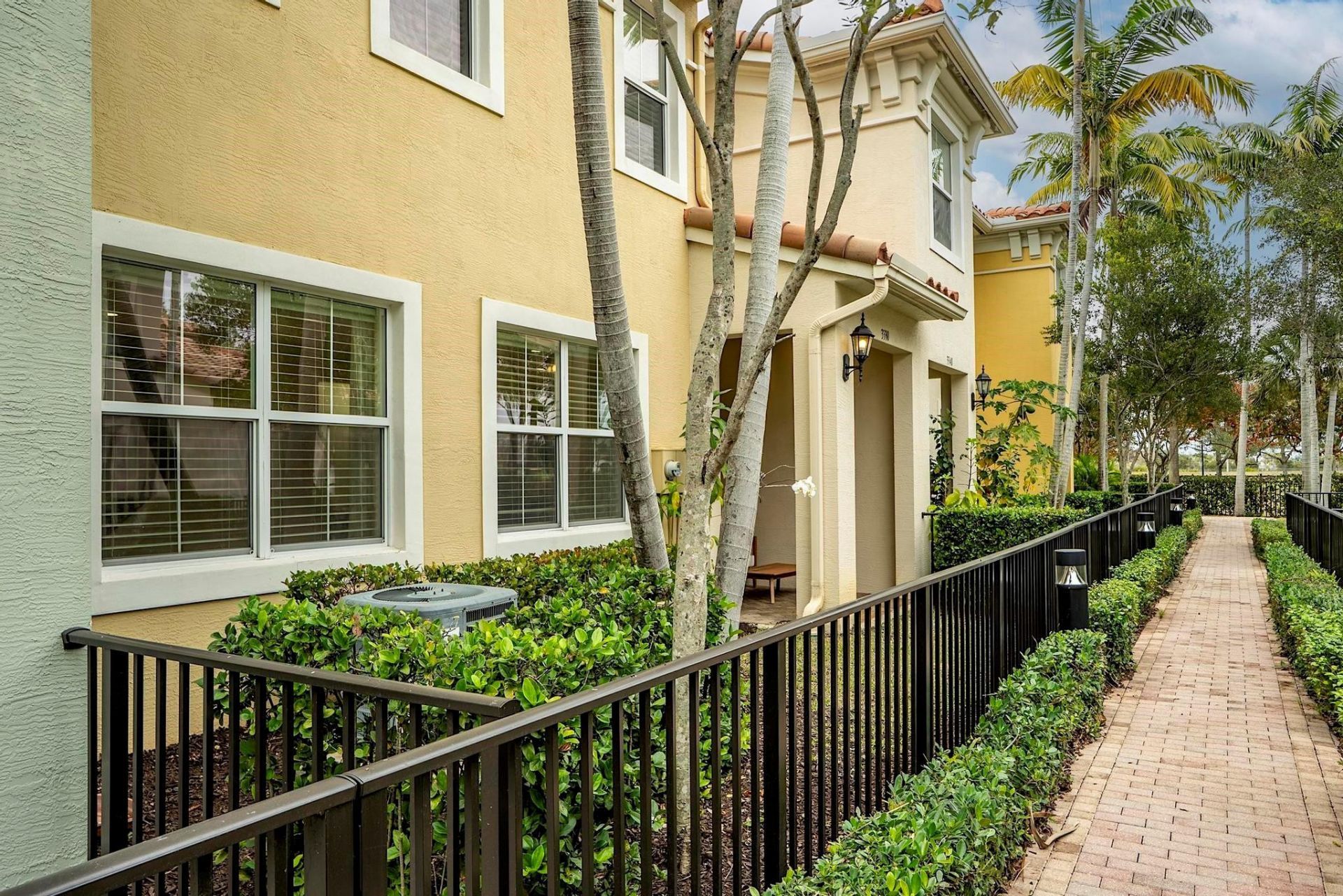 3330 NW 124th Way, Unit 3330, Sunrise, FL 33323 Photo