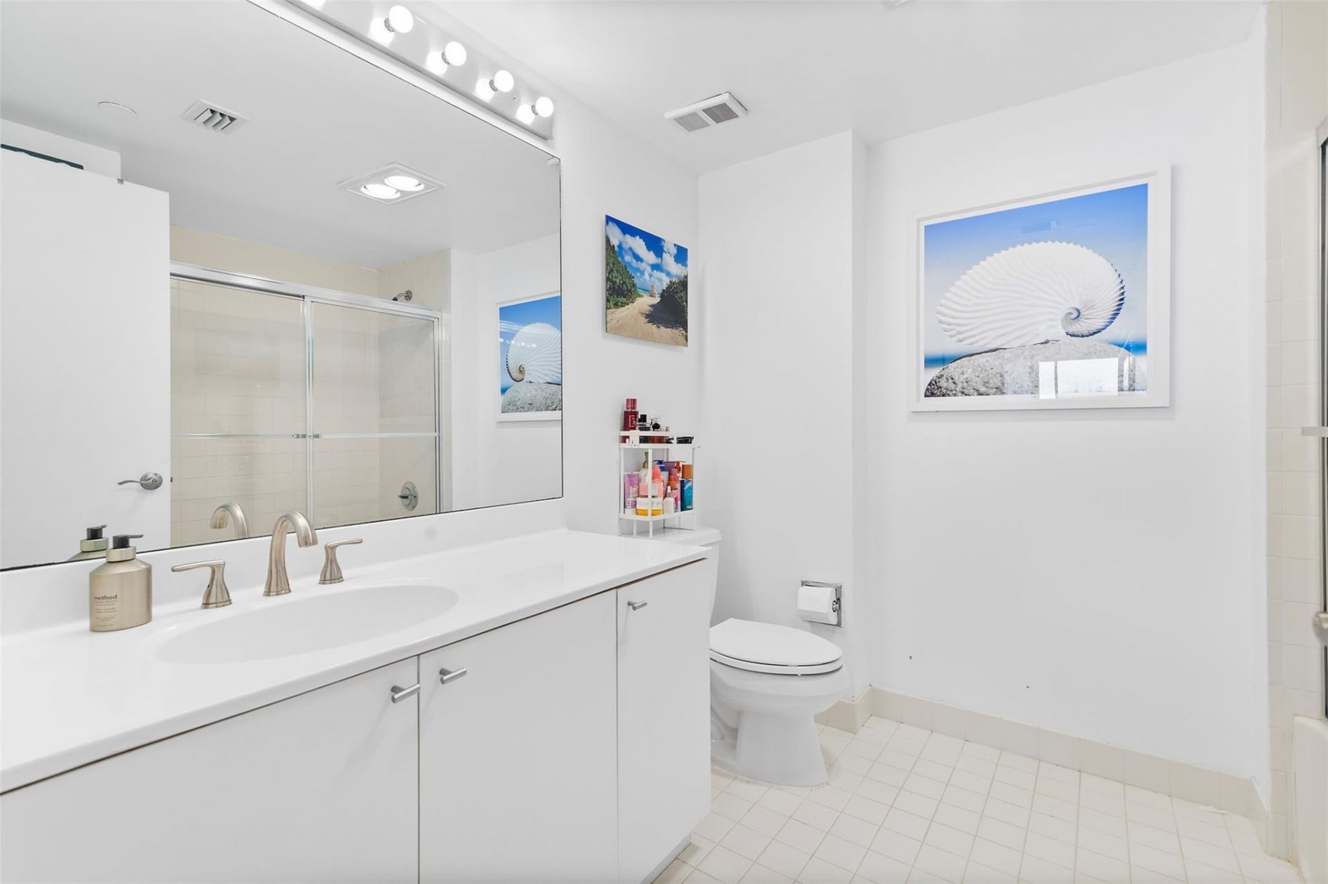 20185 E Country Club Drive, Unit 901, Miami, FL 33180 Photo