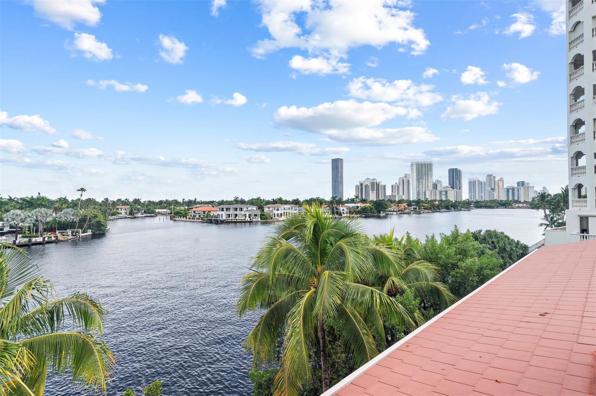 20185 E Country Club Drive, Unit 901, Miami, FL 33180 Photo