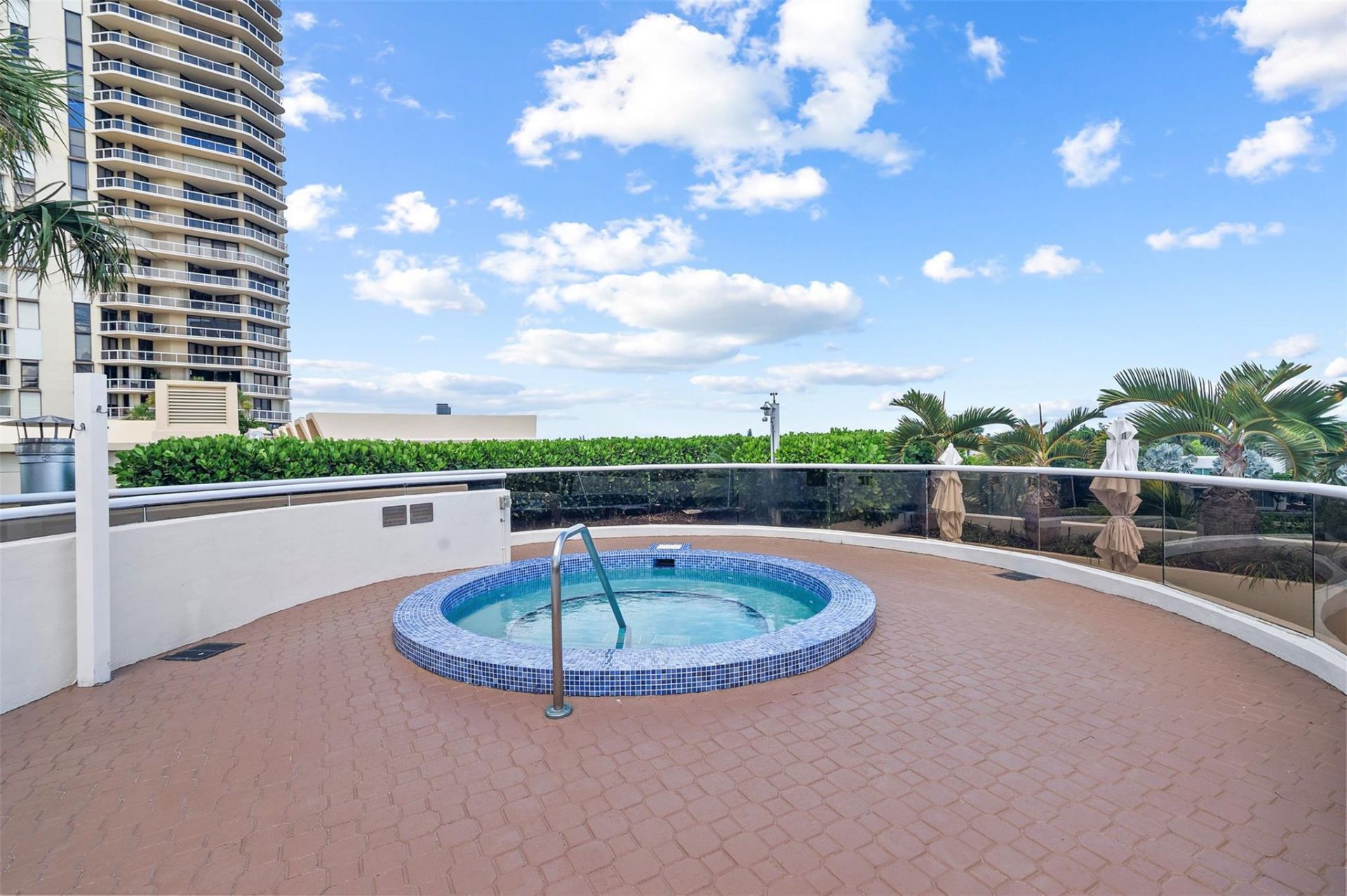 20185 E Country Club Drive, Unit 901, Miami, FL 33180 Photo