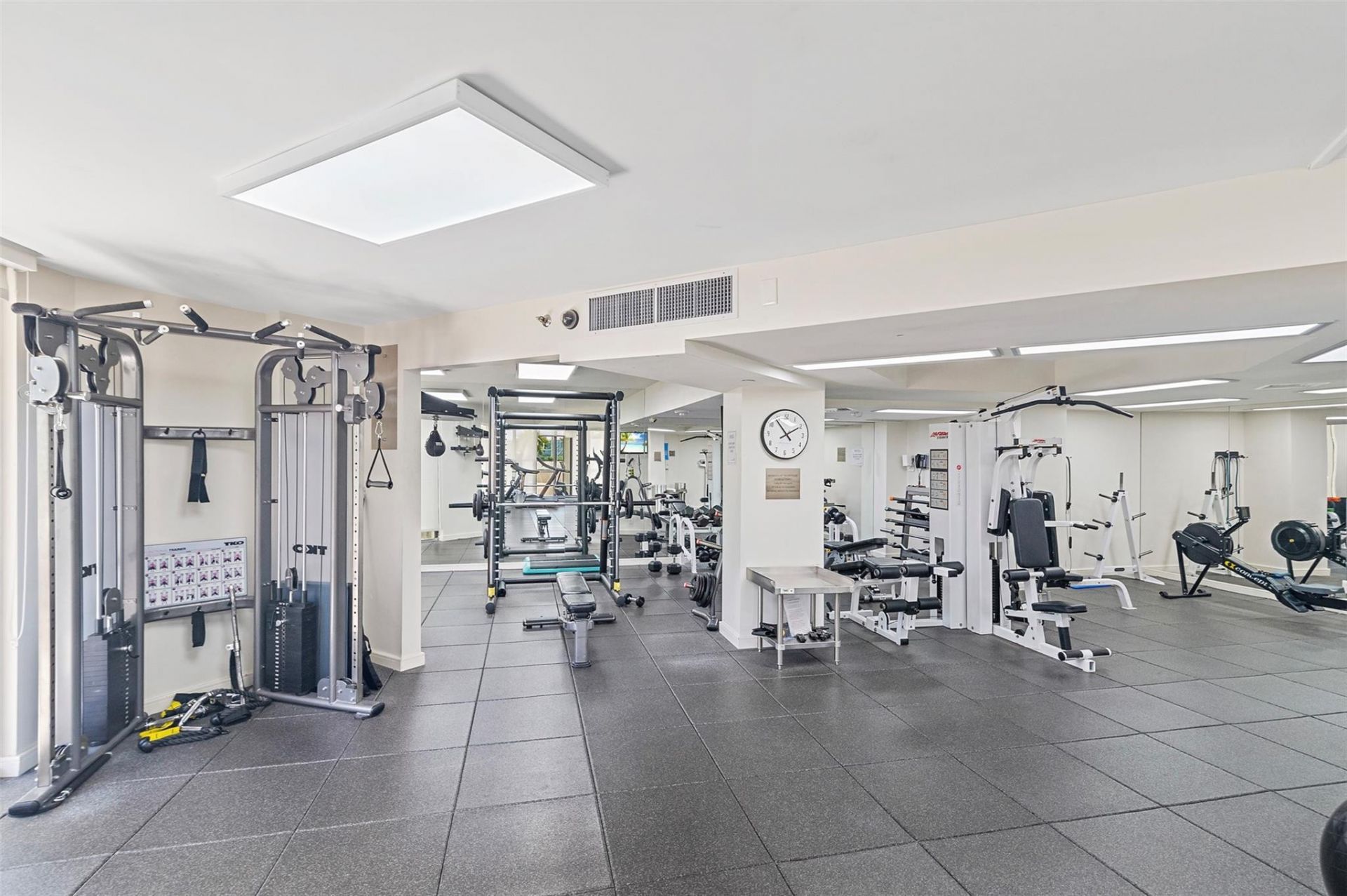 20185 E Country Club Drive, Unit 901, Miami, FL 33180 Photo