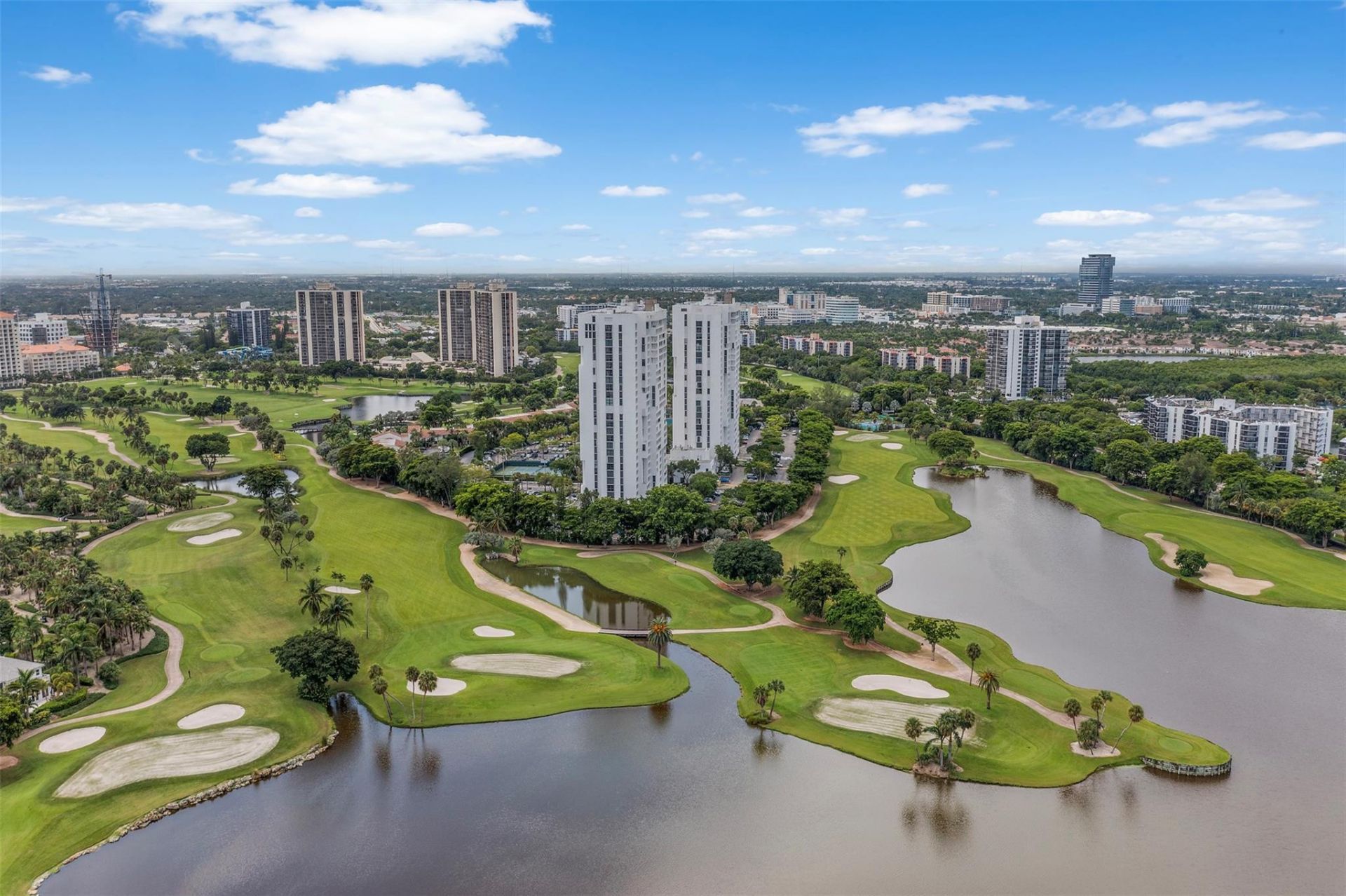 20185 E Country Club Drive, Unit 901, Miami, FL 33180 Photo