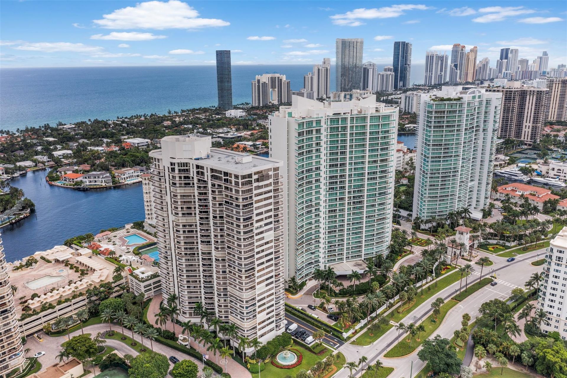 20185 E Country Club Drive, Unit 901, Miami, FL 33180 Photo