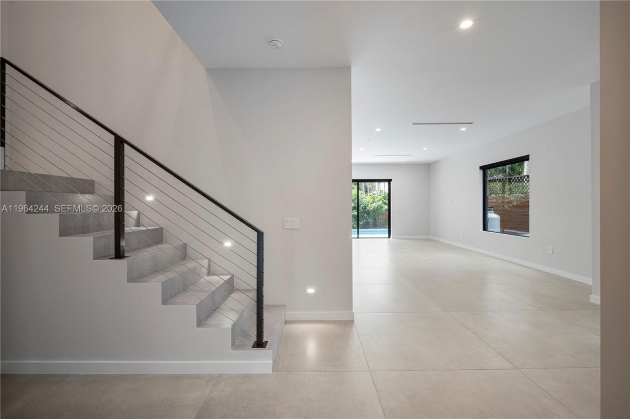 2962 W Trade Ave, Coconut Grove, FL 33133 Photo