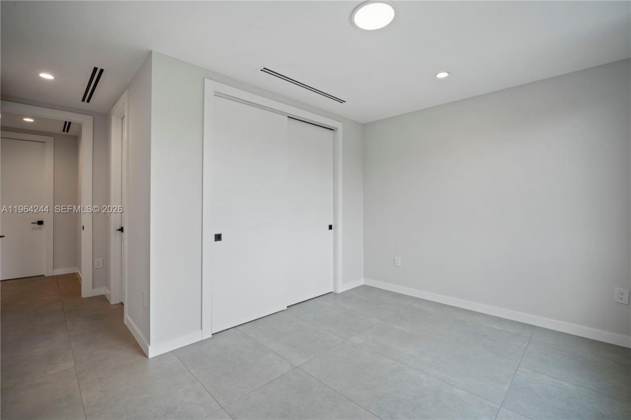 2962 W Trade Ave, Coconut Grove, FL 33133 Photo