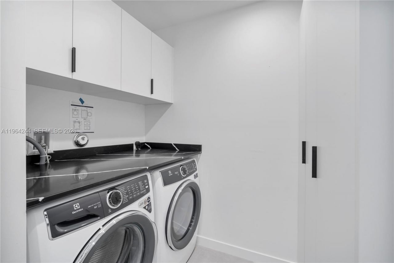 2962 W Trade Ave, Coconut Grove, FL 33133 Photo