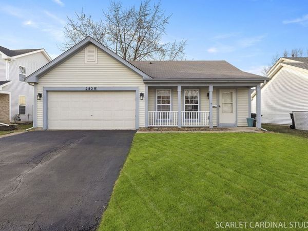 2828 Bluewater Circle, Naperville, IL 60564