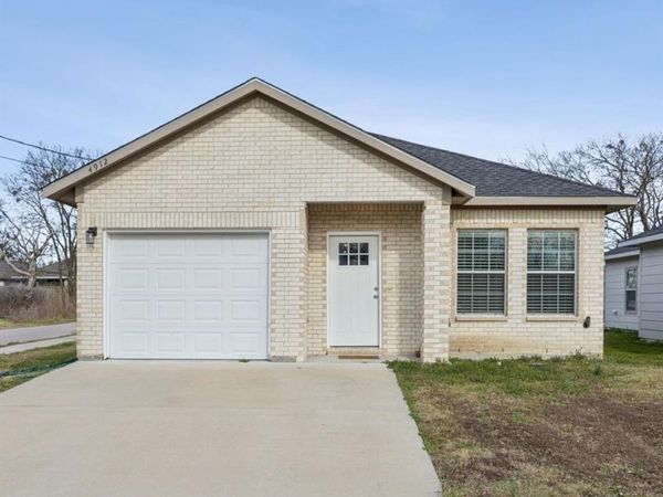 4912 Pickett Street , Greenville, TX 75401