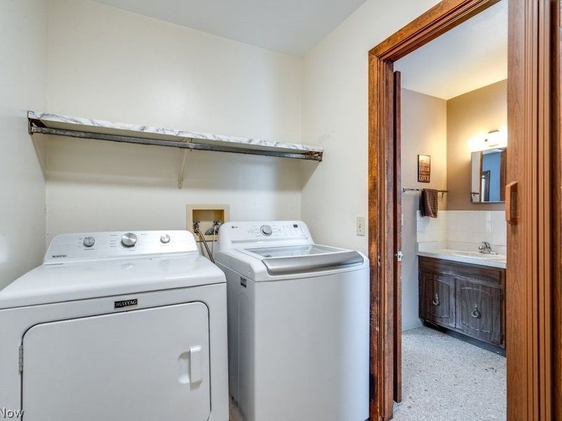 388 Fairwood Circle, Berea, OH 44017 Photo 22